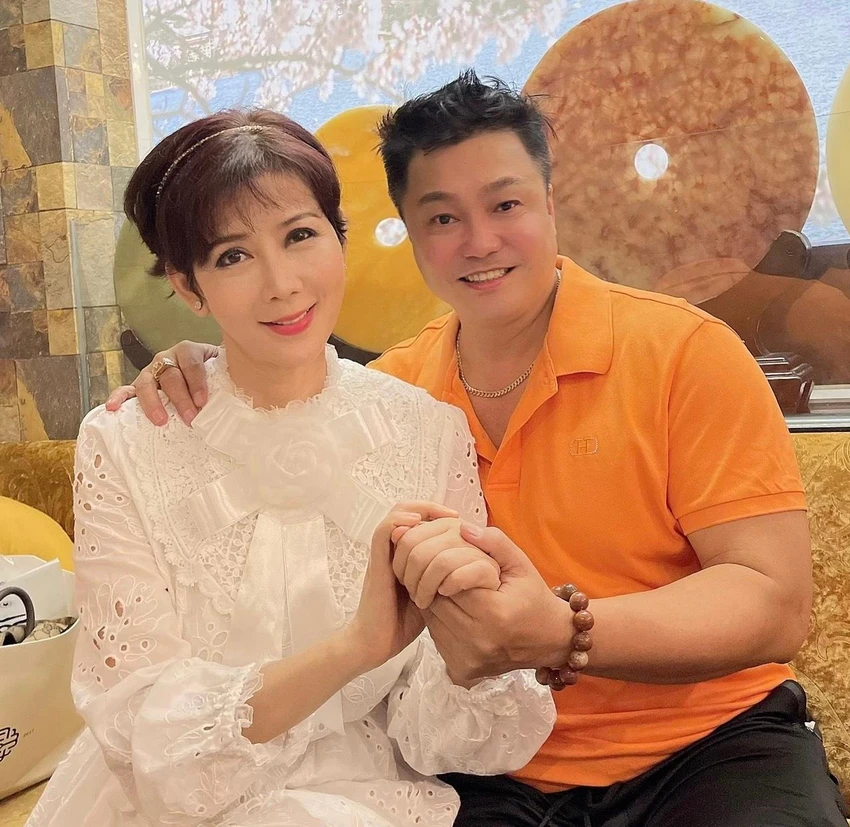 Lý Hùng hội ngộ 3 người tình màn ảnh: Diễm Hương, Mộng Vân, Thanh Trúc ảnh 2 Lý Hùng hội ngộ 3 người tình màn ảnh: Diễm Hương, Mộng Vân, Thanh Trúc ảnh 2