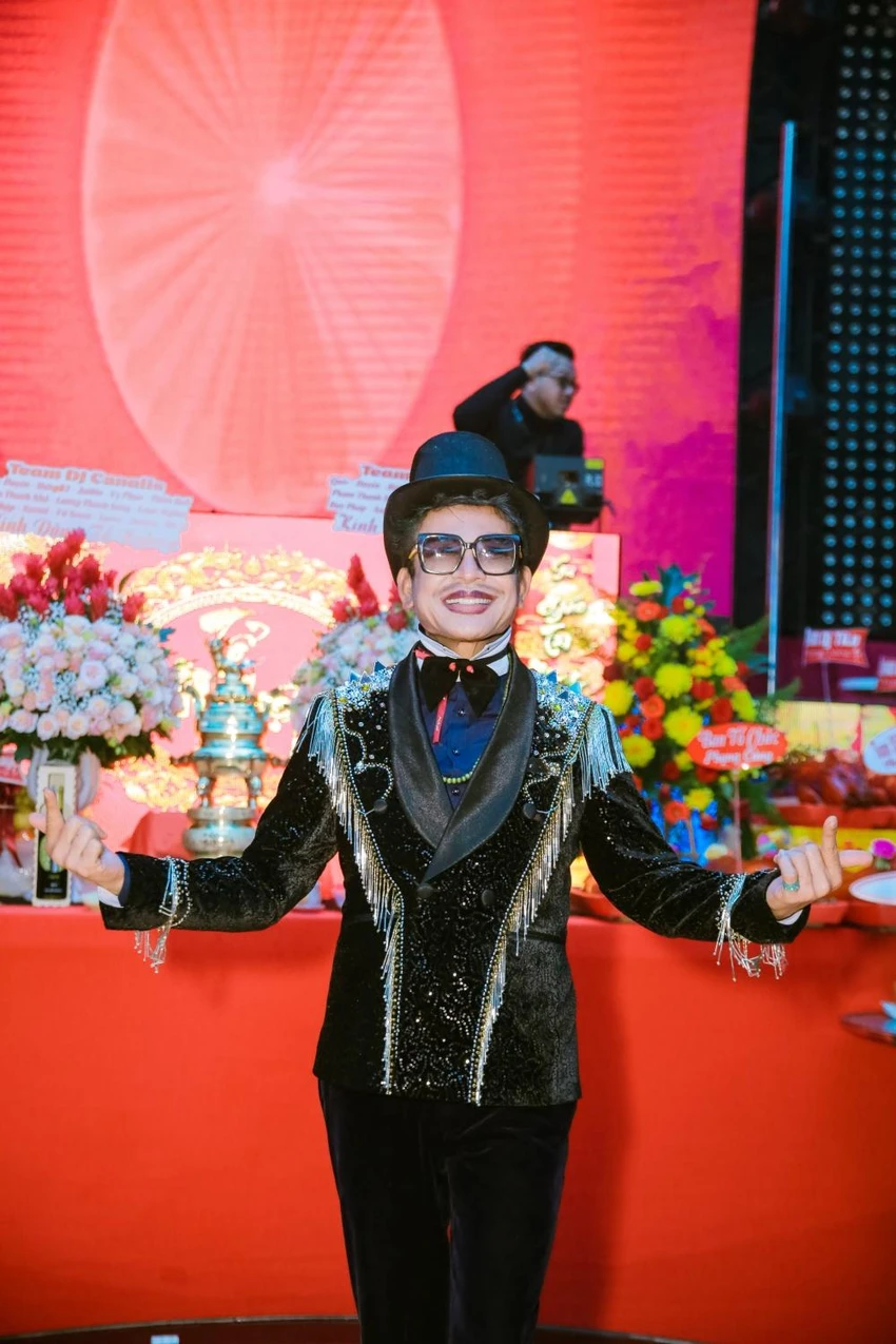 MC Thanh Bạch