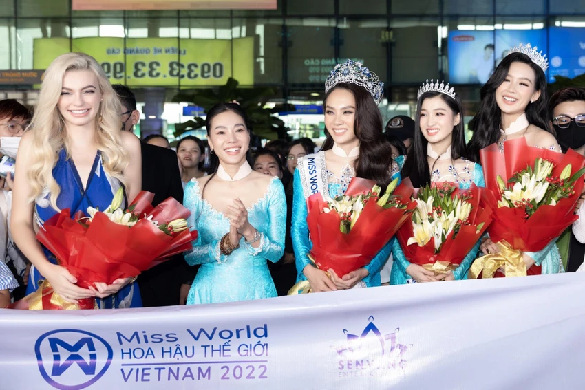 Hoa hậu Thế giới sẽ trở lại Việt Nam cùng Hoa hậu Mai Phương, bà Phạm Kim Dung đấu giá gây quỹ thiện nguyện Hoa hậu Thế giới sẽ trở lại Việt Nam cùng Hoa hậu Mai Phương, bà Phạm Kim Dung đấu giá gây quỹ thiện nguyện