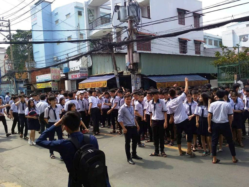 Cháy khu nội trú, hàng trăm học sinh tháo chạy ảnh 3