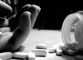 Mâu thuẫn với vợ, cha đầu độc hai con nhỏ bằng thuốc trừ sâu