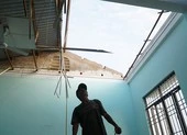Toàn tỉnh Quảng Ngãi có hơn 84.000 ngôi nhà sập, tốc mái
