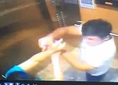 Vụ xịt cồn khi nhắc đeo khẩu trang: Người đàn ông là phi công