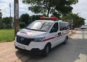 Một xe cấp cứu 'thông chốt' kiểm tra Quốc lộ 51 