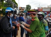 Công an TP.HCM hướng dẫn lưu thông qua các chốt trạm kiểm soát