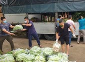 Cục An ninh Nội địa tặng 2 tấn gạo và 4 tấn rau củ cho bệnh viện dã chiến
