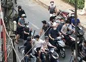 Xông vào công ty ở Bình Tân chém gục một thanh niên 