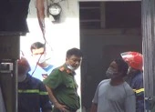 Cháy lớn đối diện UBND phường Tân Tạo, chủ nhà ngất xỉu