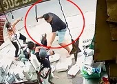 Dùng dao tự chế chém người do mâu thuẫn khi buôn bán ở Tân Phú