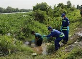 Tìm thân nhân thi thể 1 cụ bà trôi sông Rạch Tra