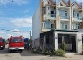Cháy nhà sau tiếng nổ, 1 người quần áo cháy sém thoát ra ngoài