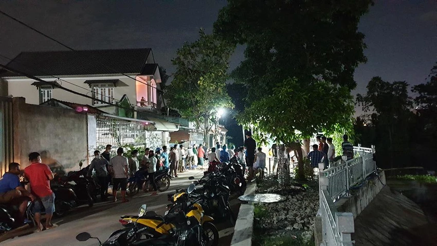 Gia đình tổ chức đám tang cho hai anh em ruột. Ảnh: NT