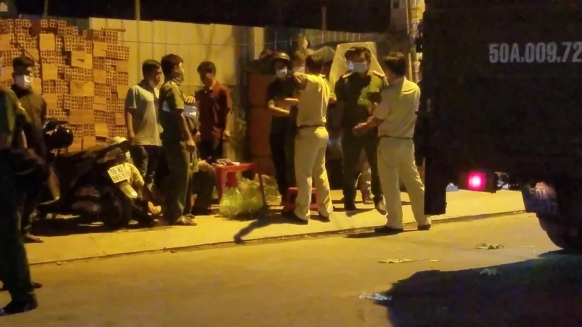 Công an sau đó có mặt khám nghiệm, điều tra, làm rõ. Ảnh: HT Công an sau đó có mặt khám nghiệm, điều tra, làm rõ. Ảnh: HT