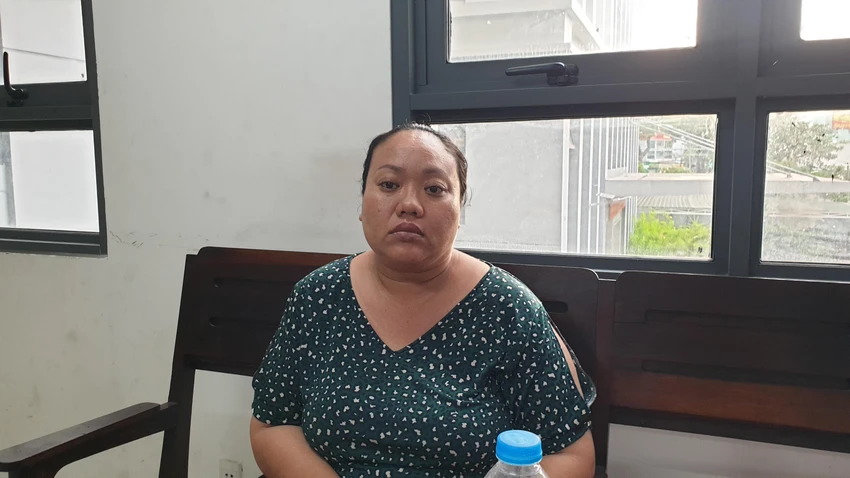 Bà Linh tại cơ quan điều tra. Ảnh: NT Bà Linh tại cơ quan điều tra. Ảnh: NT