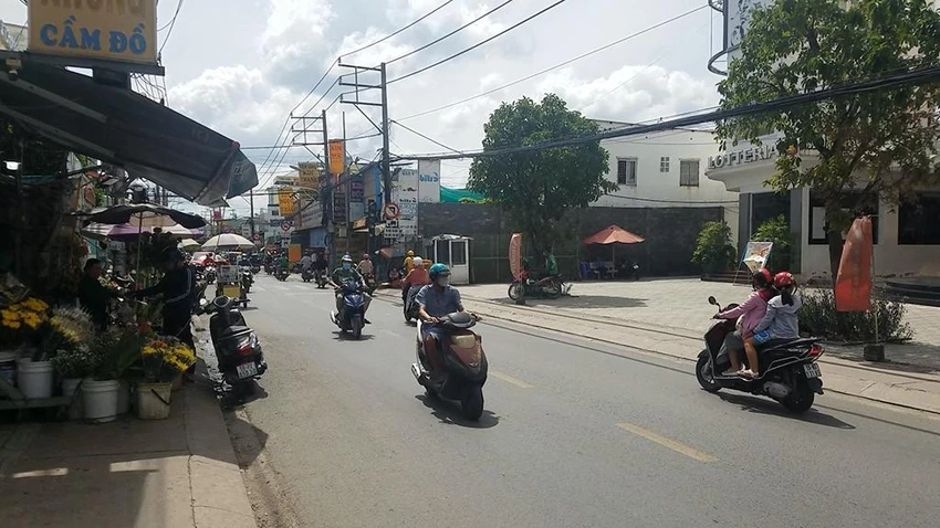 Khu vực xảy ra vụ việc trên đường Vĩnh Lộc. Ảnh: HT Khu vực xảy ra vụ việc trên đường Vĩnh Lộc. Ảnh: HT