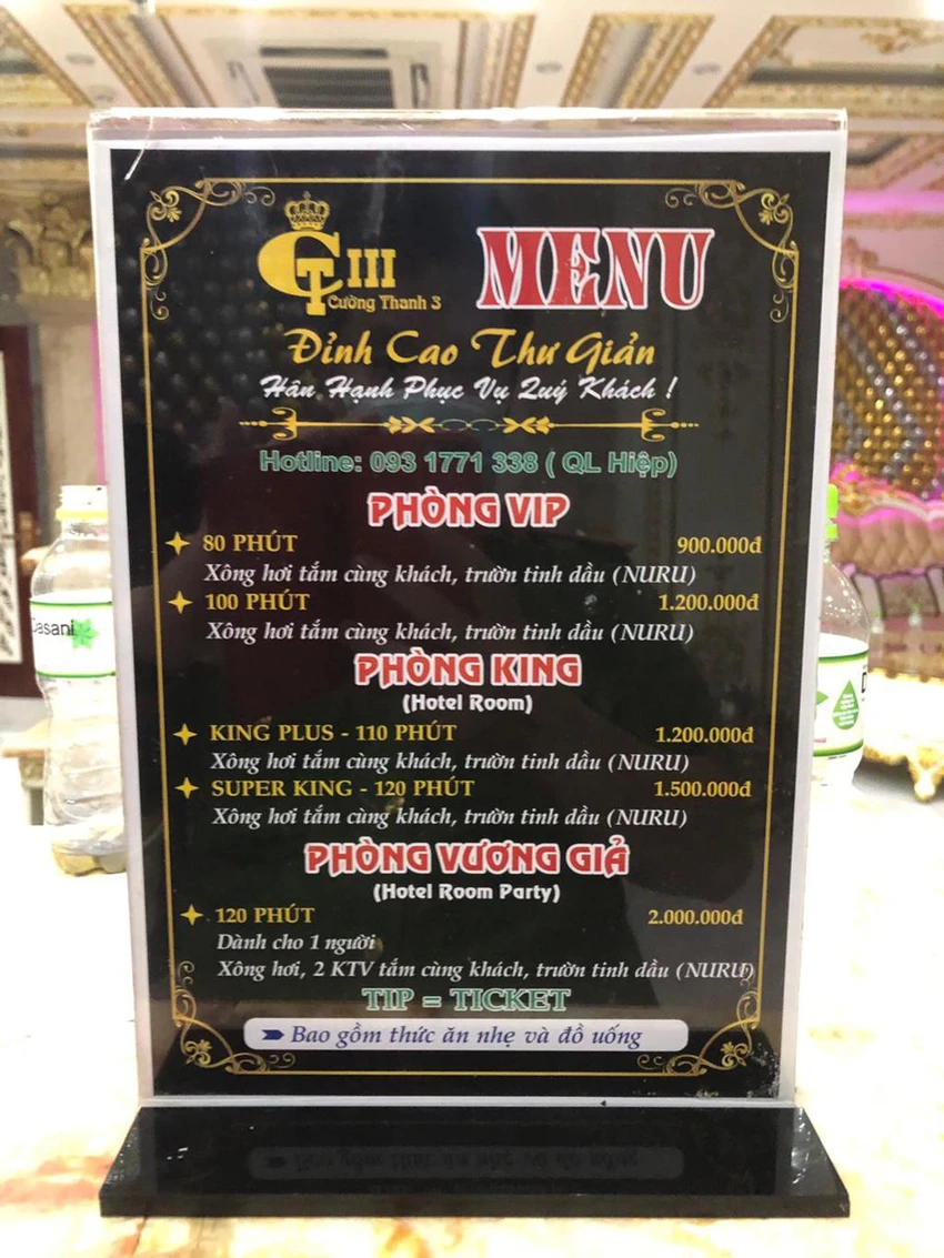 Nơi này quảng cáo để thu hút khách. Ảnh: CA Nơi này quảng cáo để thu hút khách. Ảnh: CA