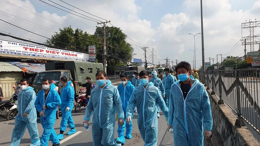 Trong trận chiến "không tiếng súng" với đại dịch COVID-19, LLVT đã có những đóng góp to lớn. Ảnh: NT