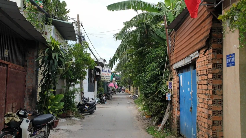 Khu vực con hẻm nơi xảy ra vụ trộm. Ảnh: NT Khu vực con hẻm nơi xảy ra vụ trộm. Ảnh: NT