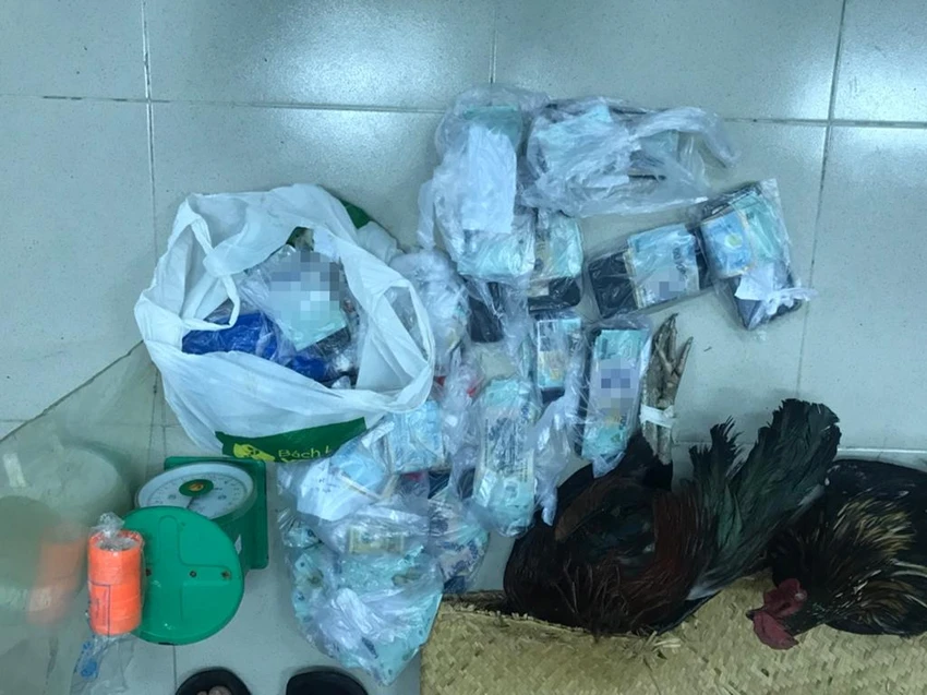 Tang vật bị thu giữ tại hiện trường. Ảnh: CA Tang vật bị thu giữ tại hiện trường. Ảnh: CA