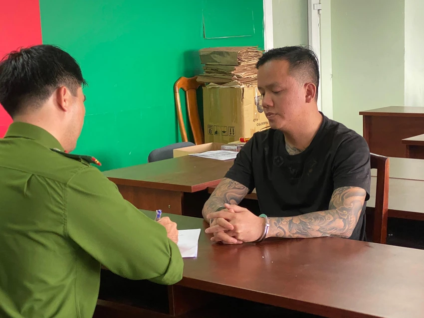Sau hai năm lẩn trốn, Trí hiện đã bị bắt. Ảnh: CA Sau hai năm lẩn trốn, Trí hiện đã bị bắt. Ảnh: CA
