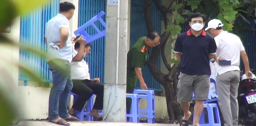Đến trưa cùng ngày, công an đã hoàn tất công tác khám nghiệm, điều tra. Ảnh: HT Đến trưa cùng ngày, công an đã hoàn tất công tác khám nghiệm, điều tra. Ảnh: HT