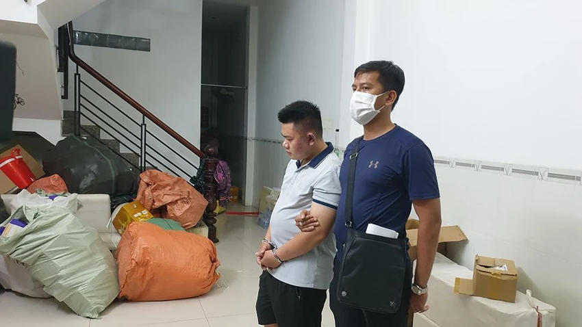 Cầm đầu đường dây được xác định là Nguyễn Hoàng Thạch (29 tuổi, ngụ tỉnh Đồng Nai) cầm đầu. Ảnh: NT Cầm đầu đường dây được xác định là Nguyễn Hoàng Thạch (29 tuổi, ngụ tỉnh Đồng Nai) cầm đầu. Ảnh: NT