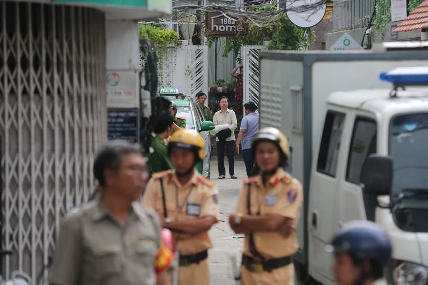 Công an sau đó đã thực nghiệm lại hiện trường vụ việc. Ảnh: NT Công an sau đó đã thực nghiệm lại hiện trường vụ việc. Ảnh: NT