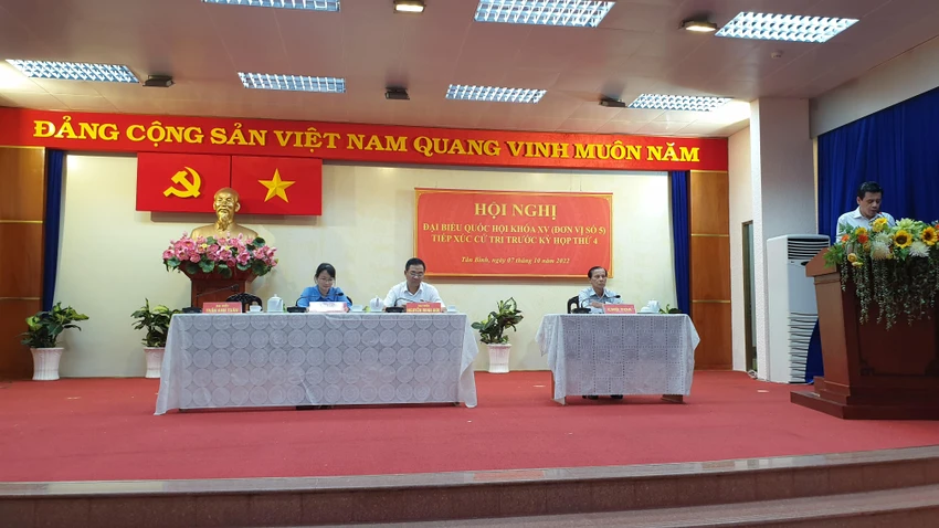 Chiều ngày 7-10, tổ đại biểu Quốc hội (ĐBQH) đơn vị số 5, đoàn ĐBQH TP.HCM đã có buổi tiếp xúc cử tri quận Tân Bình trước kỳ họp thứ 4, QH khóa XV. Ảnh: NT Chiều ngày 7-10, tổ đại biểu Quốc hội (ĐBQH) đơn vị số 5, đoàn ĐBQH TP.HCM đã có buổi tiếp xúc cử tri quận Tân Bình trước kỳ họp thứ 4, QH khóa XV. Ảnh: NT