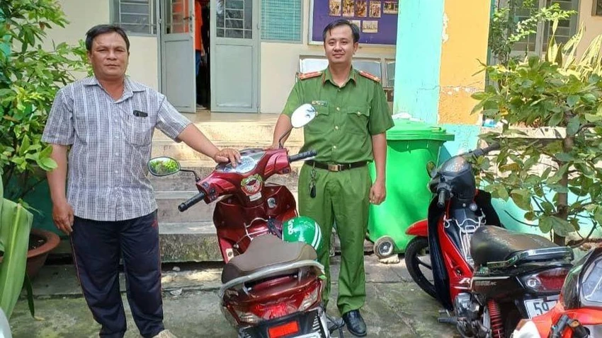 Chiếc xe máy sau đó được công an trả lại cho ông Phục. Ảnh: HT Chiếc xe máy sau đó được công an trả lại cho ông Phục. Ảnh: HT