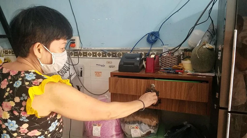 Theo chủ tiệm, bình thường có người ngủ lại để trông nhưng hôm xảy ra trộm lại không có ai. Ảnh: HT Theo chủ tiệm, bình thường có người ngủ lại để trông nhưng hôm xảy ra trộm lại không có ai. Ảnh: HT