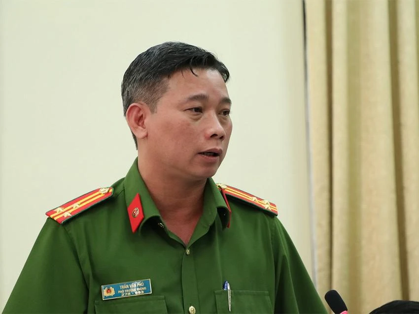 Thượng tá Trần Văn Phú trong một buổi họp báo hồi năm 2020. Ảnh: NT Thượng tá Trần Văn Phú trong một buổi họp báo hồi năm 2020. Ảnh: NT