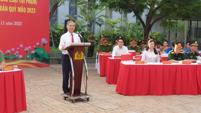 Công an TP.HCM ra quân tấn công, trấn áp tội phạm Tết Nguyên đán 2023 cong-an-tphcm-thuc-hien-cao-diem-tan-cong-tran-ap-toi-pham-tet-nguyen-dan-2023