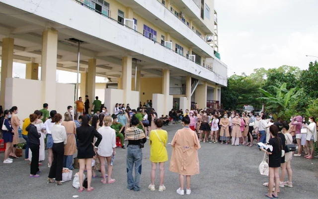 3 người nước ngoài dương tính ma túy ở nhà hàng ẩm thực – karaoke 3-nguoi-nuoc-ngoai-duong-tinh-ma-tuy-binh-chanh