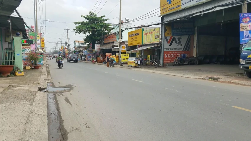 Dùng kìm cộng lực cắt khóa, trộm xe ba gác máy giữa ban ngày dung-kim-cong-luc-cat-khoa-trom-xe-ba-gac-may
