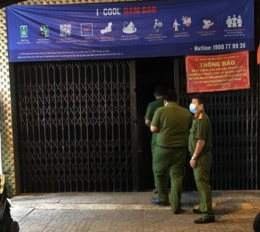 Karaoke ICool 16 đã bị công an đình chỉ vẫn lén lút hoạt động ở TP.HCM kiem-tra-xu-ly-quan-karaoke-bi-dinh-chi-do-vi-pham-pccc-o-tphcm
