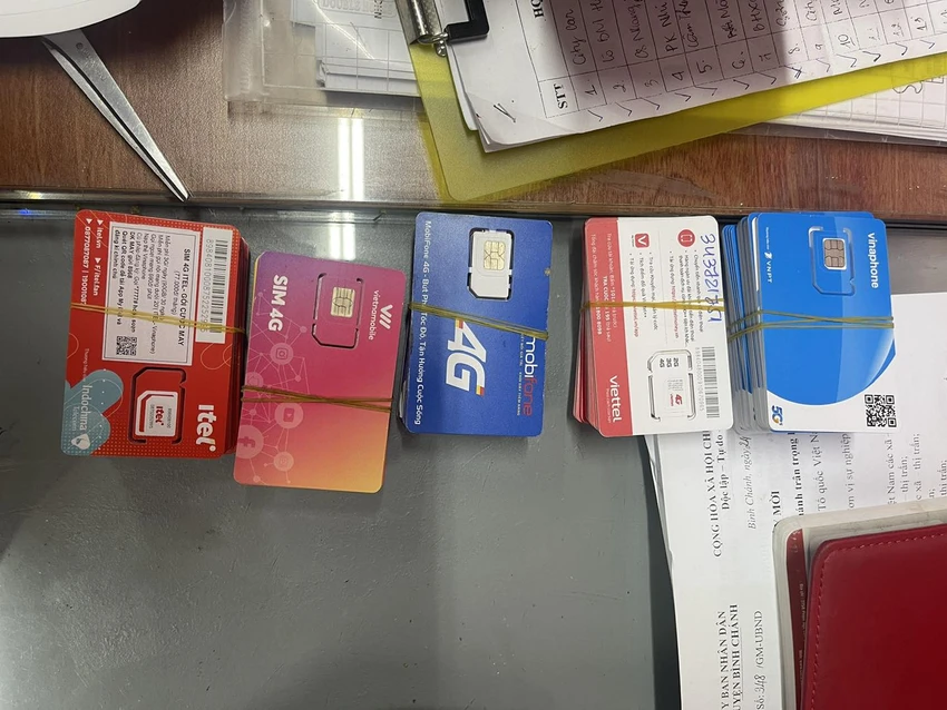 Các sim này đã được kích hoạt sai quy định. Ảnh: CA Các sim này đã được kích hoạt sai quy định. Ảnh: CA