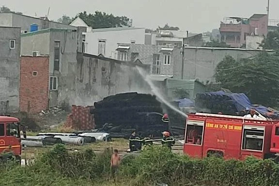 Vụ cháy khiến một số tài sản bị hư hỏng. Ảnh: HT Vụ cháy khiến một số tài sản bị hư hỏng. Ảnh: HT