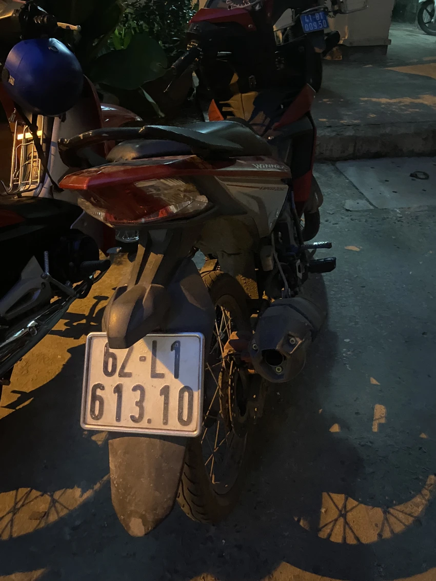Chiếc xe máy là phương tiện gây án bị công an thu giữ. Ảnh: CA Chiếc xe máy là phương tiện gây án bị công an thu giữ. Ảnh: CA