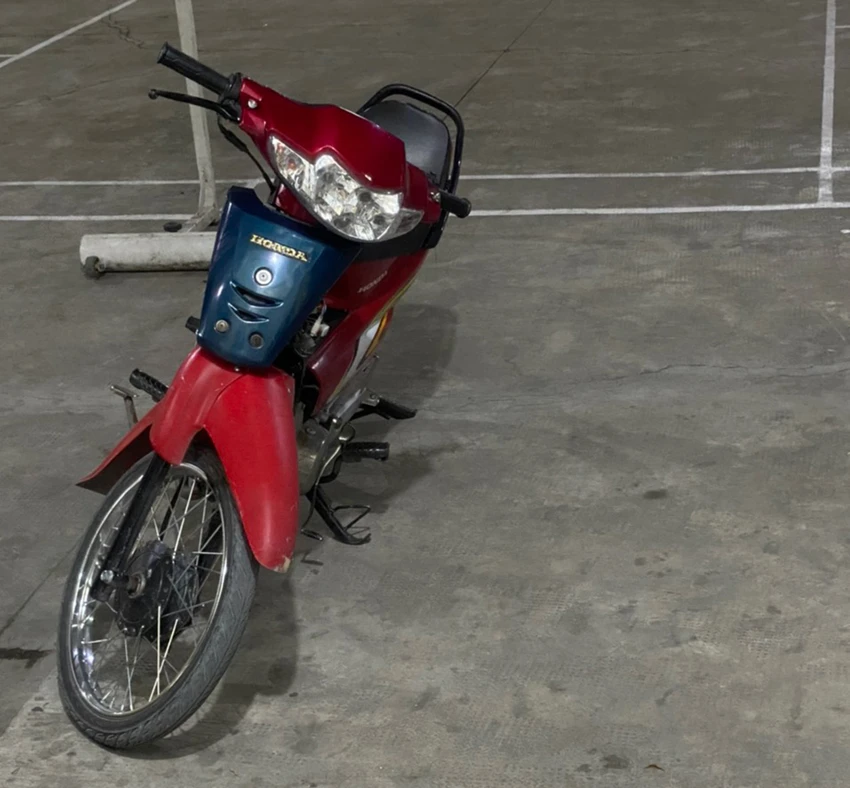 Chiếc xe máy tang vật trong vụ án bị công an tạm giữ để điều tra. Ảnh: CA Chiếc xe máy tang vật trong vụ án bị công an tạm giữ để điều tra. Ảnh: CA