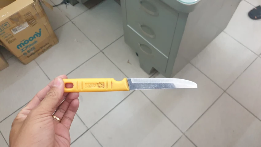 Con dao tang vật trong vụ việc. Ảnh: CA Con dao tang vật trong vụ việc. Ảnh: CA