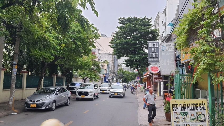 Khu vực xảy ra vụ việc trên đường Bạch Đằng. Ảnh: HT Khu vực xảy ra vụ việc trên đường Bạch Đằng. Ảnh: HT