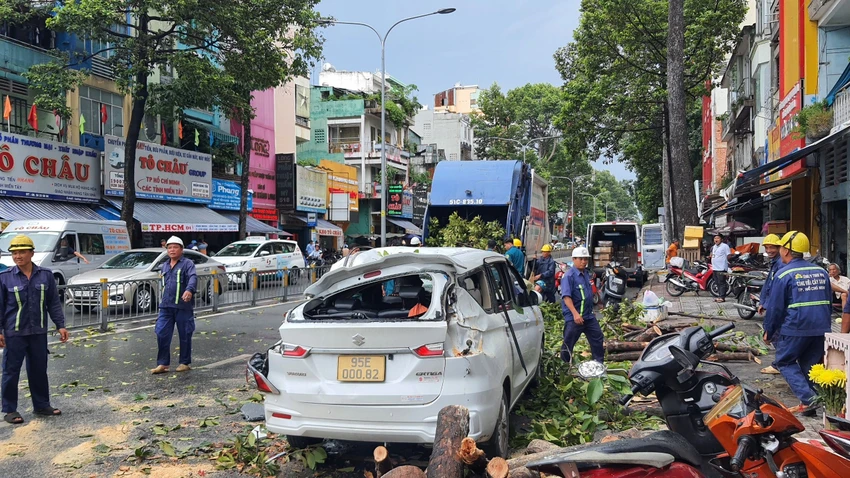May mắn, vụ việc không khiến ai bị thương. Ảnh: HT May mắn, vụ việc không khiến ai bị thương. Ảnh: HT