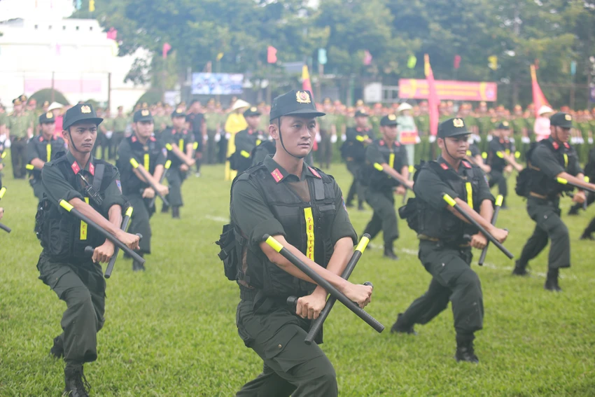 cong-an-tphcm-to-chuc-hoi-thao-vo-thuat-the-thao-10.jpg
