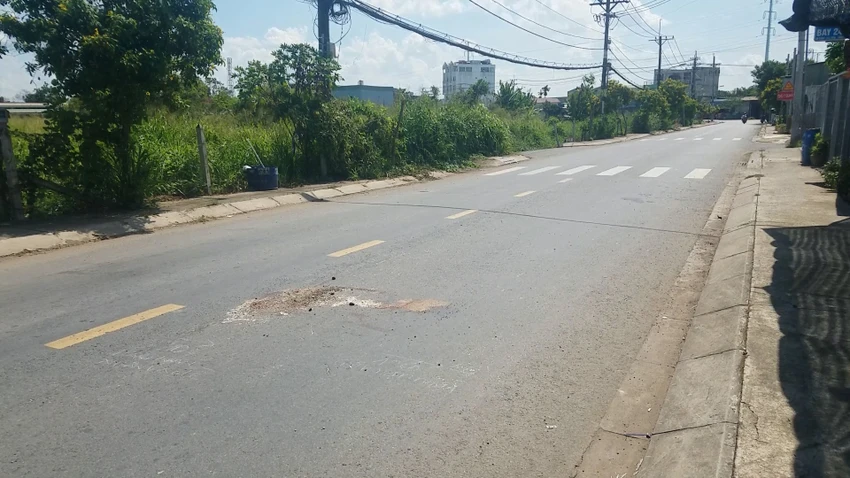 Khu vực xảy ra vụ tai nạn trên đường Bình Mỹ, huyện Củ Chi. Ảnh: NT Khu vực xảy ra vụ tai nạn trên đường Bình Mỹ, huyện Củ Chi. Ảnh: NT