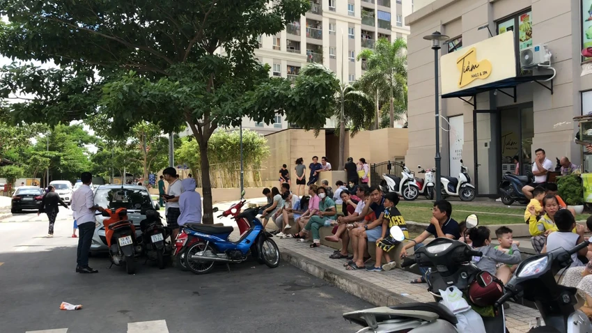 Đám cháy sau đó được dập tắt vào khoảng 10 giờ 22 phút. Ảnh: NT Đám cháy sau đó được dập tắt vào khoảng 10 giờ 22 phút. Ảnh: NT