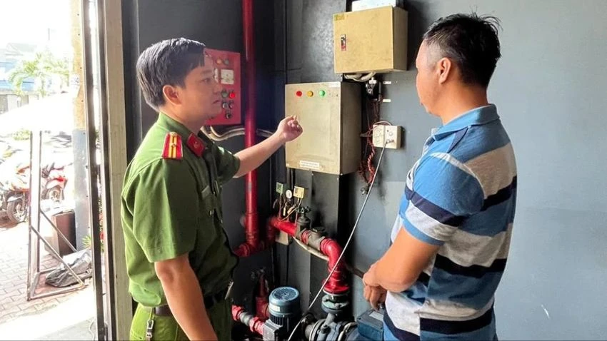 ubnd-tphcm-kiem-tra-nha-tro-nha-ngan-phong-cho-thue-chung-cu-mini-tren-dia-ban.jpg