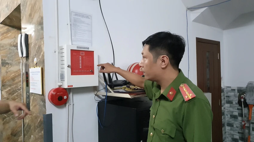 kiem-tra-pccc-hon-100-nha-tro-nha-cho-thue-o-tan-phu-5.jpg