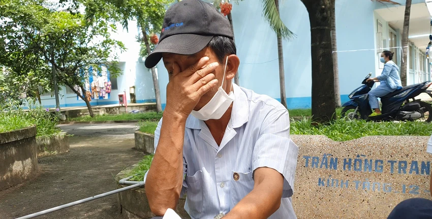 cha-dau-kho-vi-con-bi-chem-binh-tan.jpg