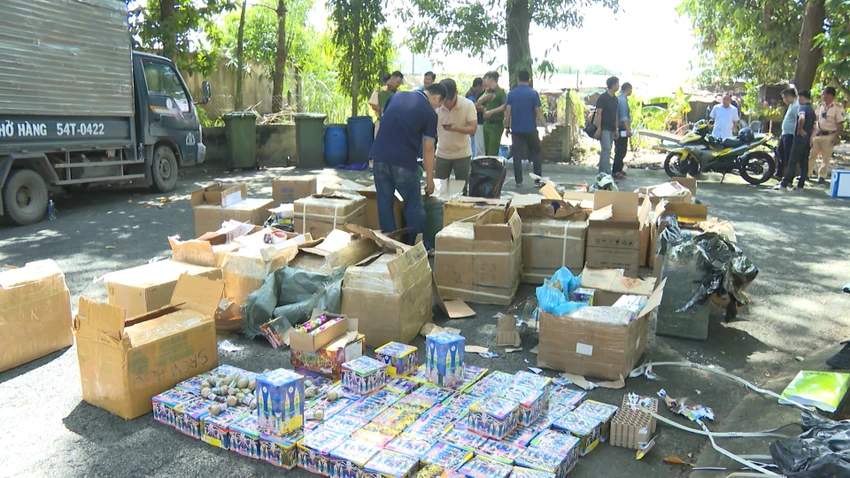 trum-giau-mat-o-campuchia-dieu-hanh-viec-ban-3-tan-phao-o-tp-hcm.jpg
