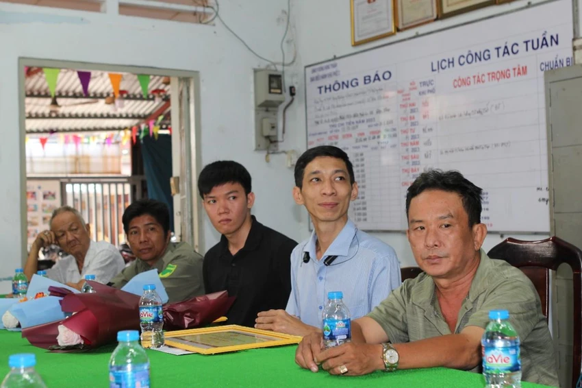 Khen thưởng 2 người truy bắt cướp giật ở quận 12